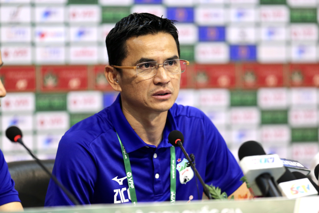Huấn luyện viên Kiatisuk có ý định bổ sung cầu thủ Thái cho đội hình HAGL 