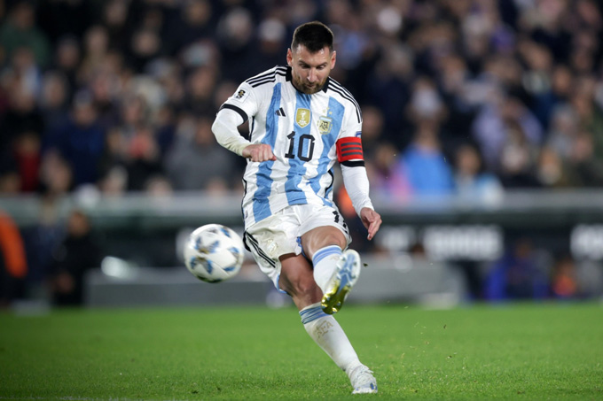 Đội tuyển Argentina cần xem lại tình trạng lệ thuộc vào Messi